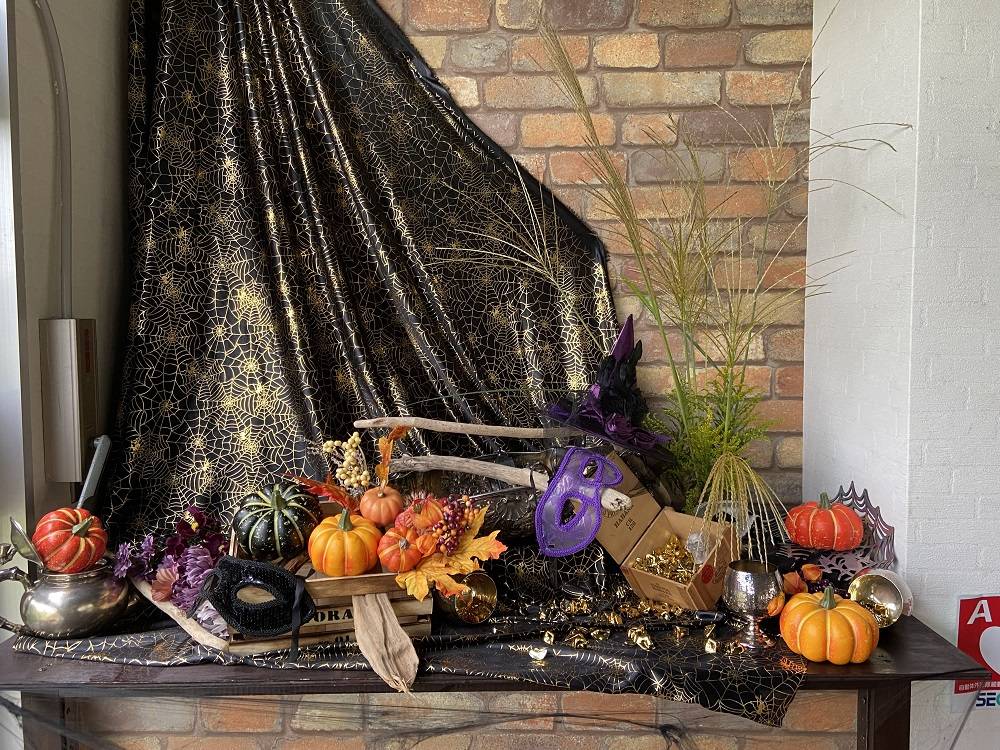 森のテラスカフェ ハロウィン装飾の写真
