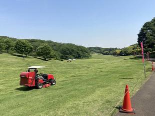草刈り作業中