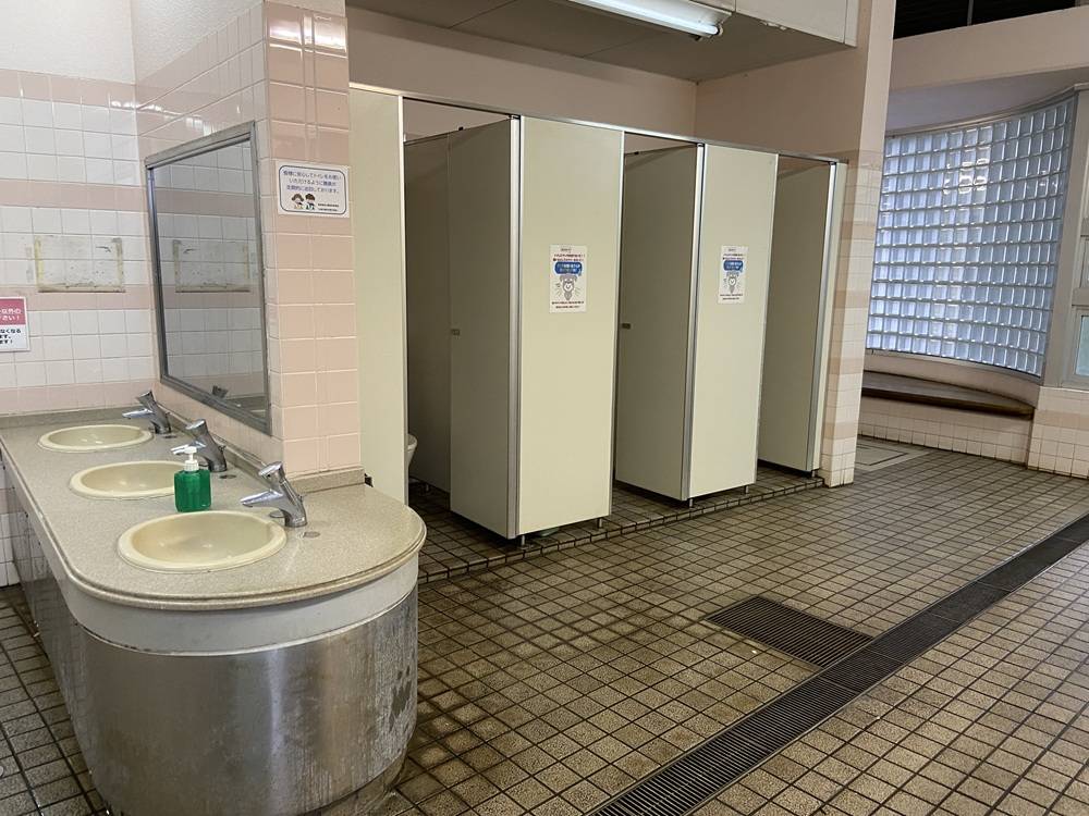 トイレ洋式化工事が進んでいます。の写真