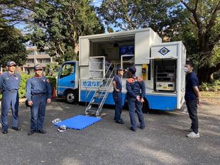 防災指導車（地震体験車）の体験会