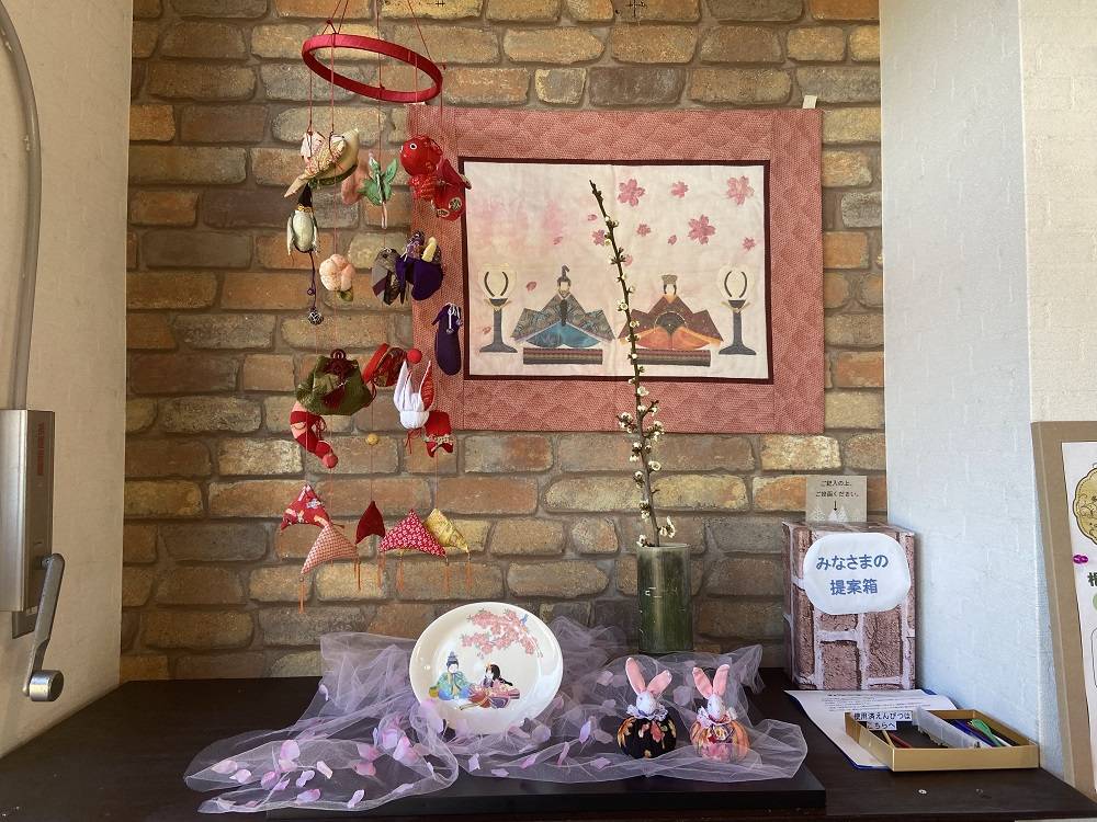 カフェひな祭り装飾.jpg