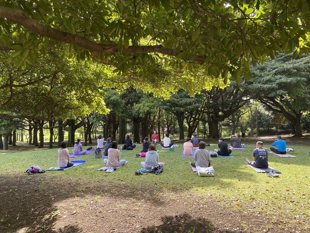 パークヨガ (1).jpg