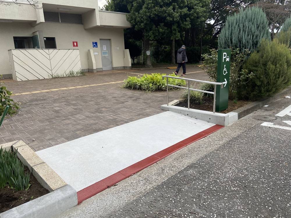 身障者用スロープ (1).jpg