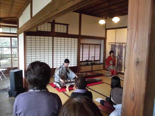 旧伊藤博文金沢別邸　源氏物語の朗読と箏の演奏