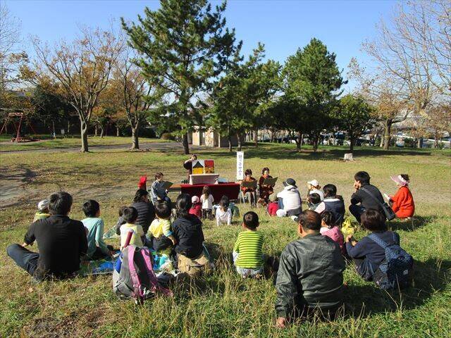 室の木地区に紙芝居が来ました!の写真