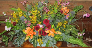  博文邸　邸内に季節の花を飾りました【※10/17(月)は休館日となります】