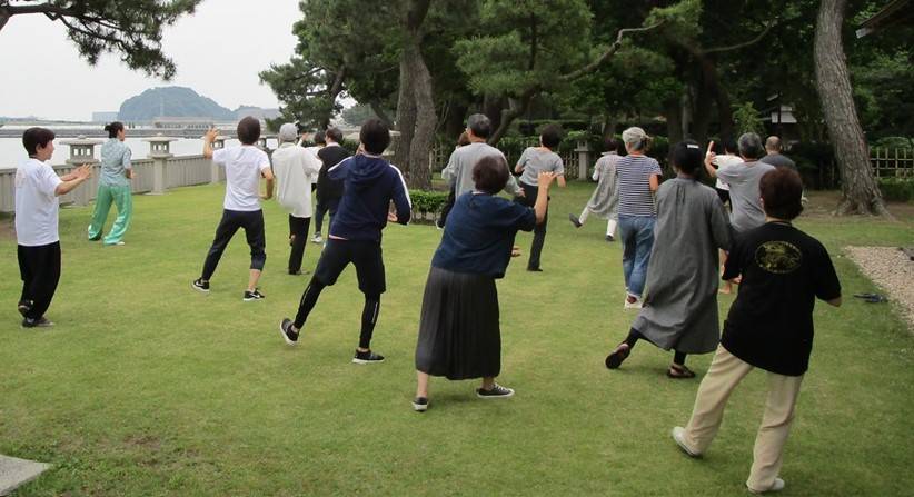 旧伊藤博文金沢別邸「春の太極拳」を開催しましたの写真