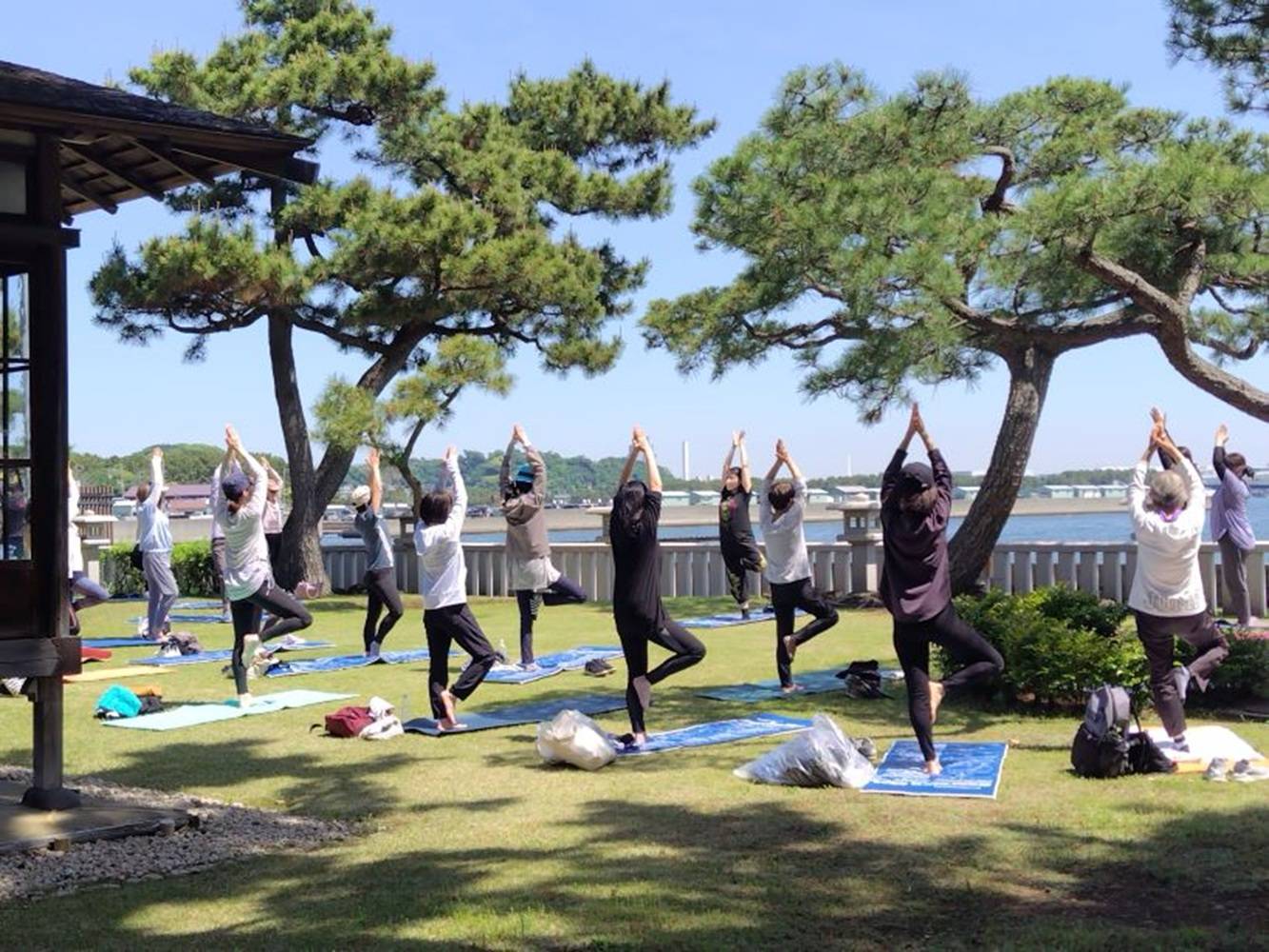 博文邸【5月 庭園ヨガ】イベント開催しました。5月3日(土)の写真