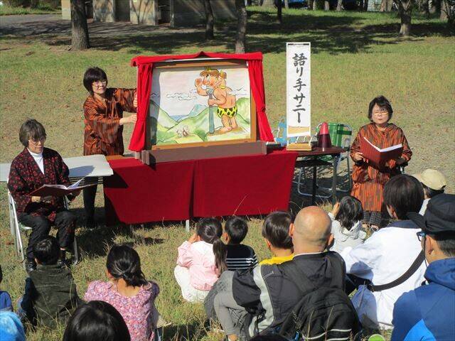 大型紙芝居の様子.jpg