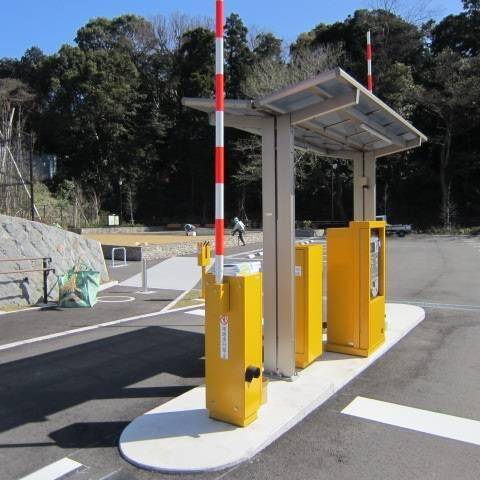 俣野別邸庭園 駐車場