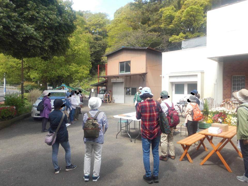4月23日(土)に第1回公園ウォーキングツアーを開催しました!!の写真