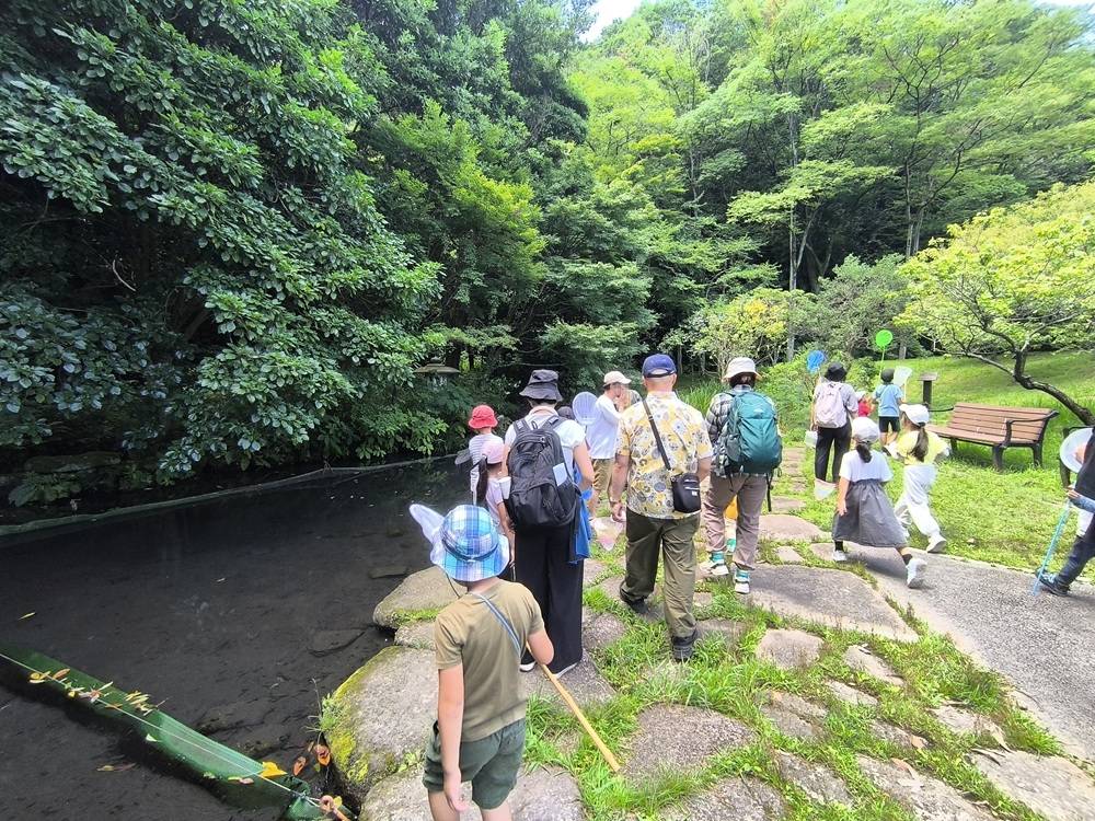 5.池まわり.jpg
