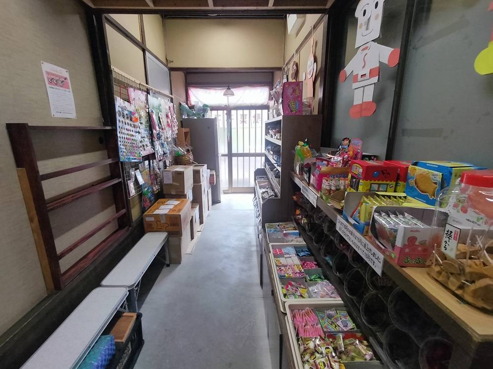 駄菓子コーナー.jpg