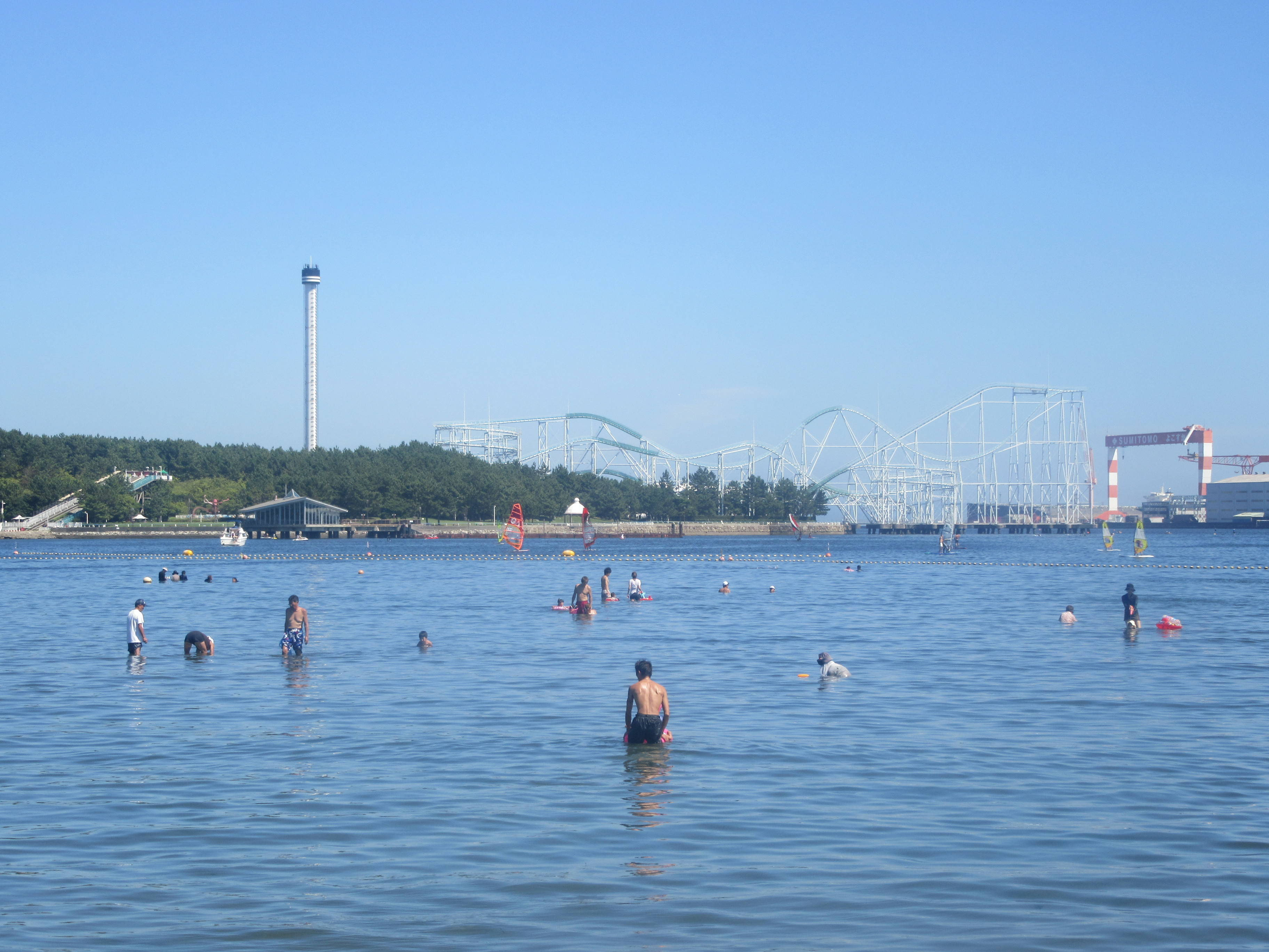 海水浴シーズンが終わって・・・の写真