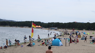 海の公園海水浴場スタートしました