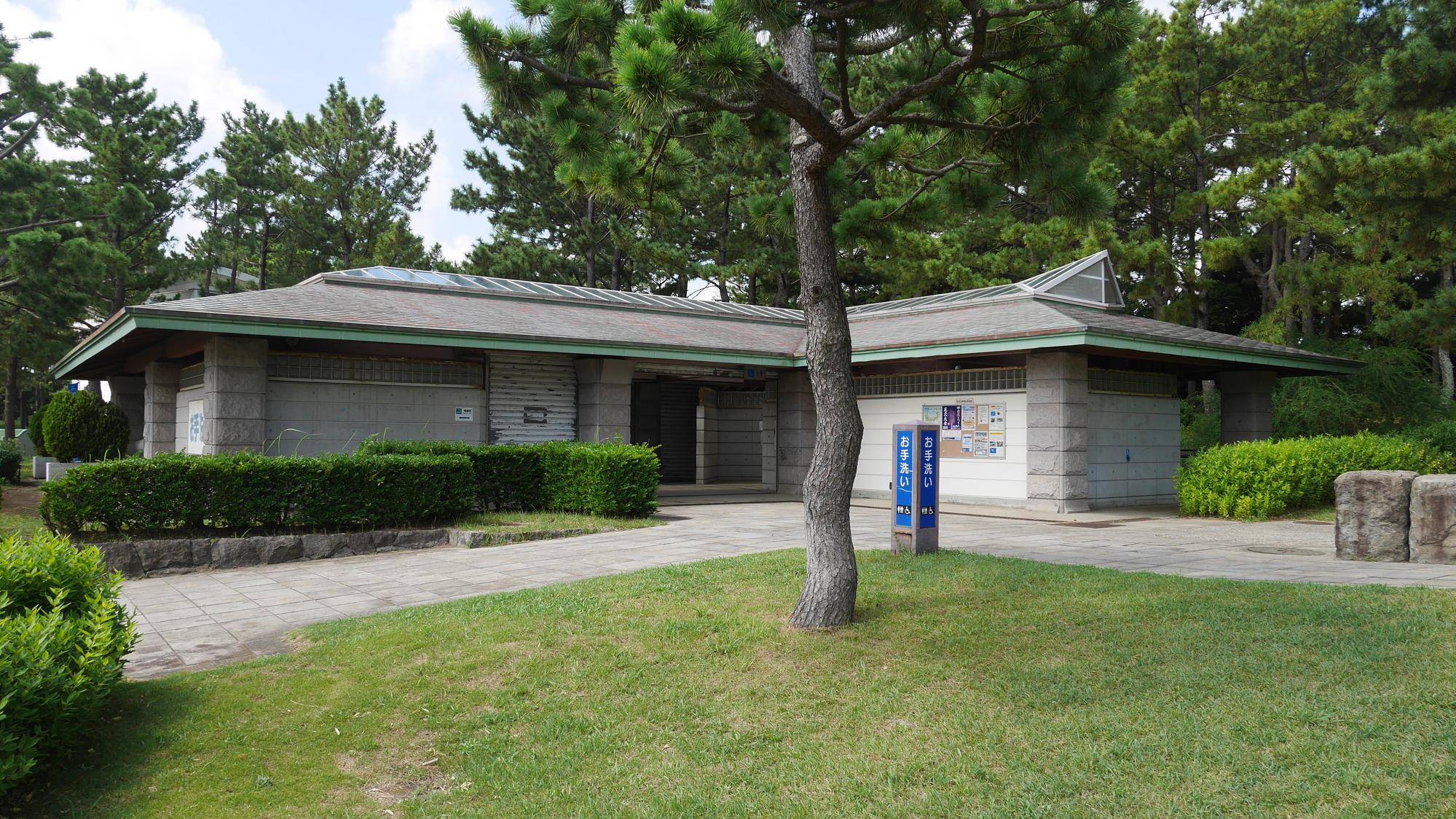 海の公園　南口トイレ改修工事のお知らせ【令和8年10月5日~令和9年2月25日予定】の写真