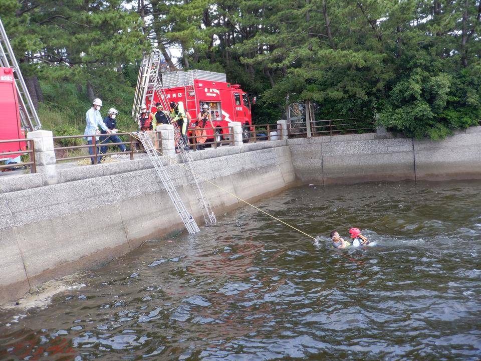 水難事故対応訓練４.JPG