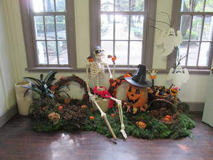 山手公園のハロウィン飾