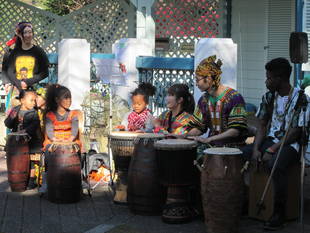 アフリカンダンスパフォーマンスで盛り上がりました！