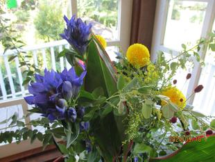 テニス発祥記念館　〜秋のいけ花〜  