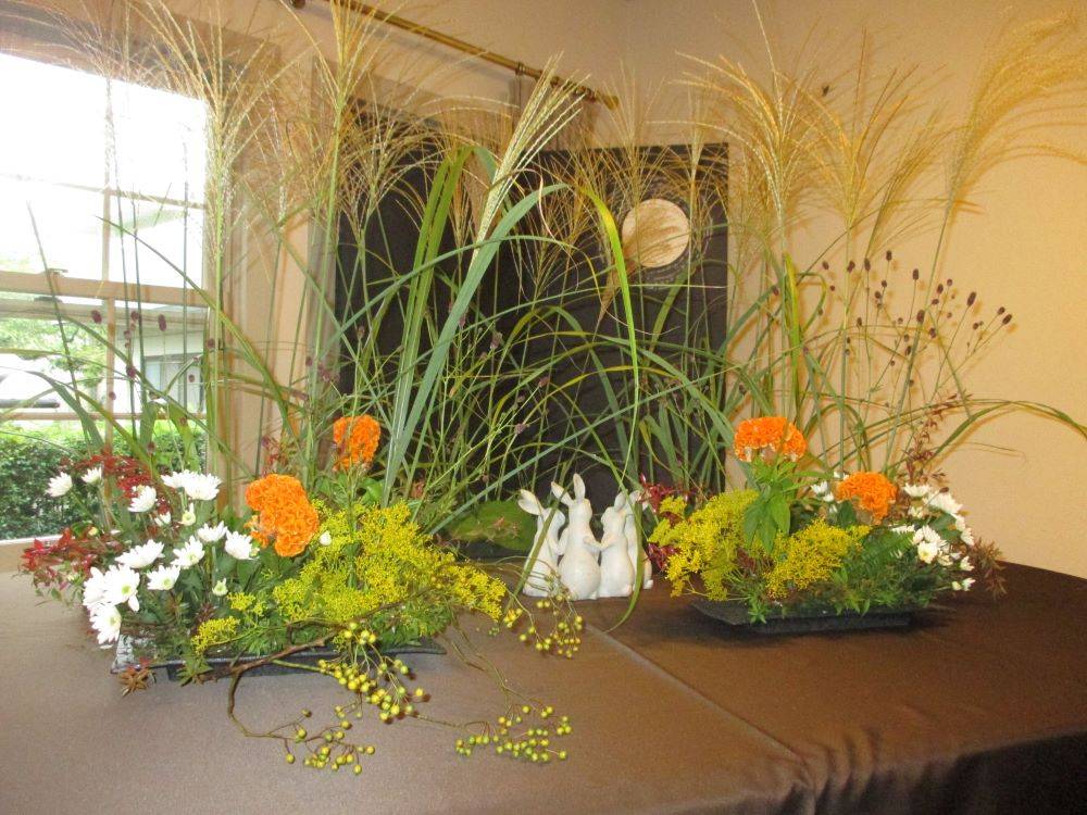 0923 234 ③ 居間テーブル.jpg