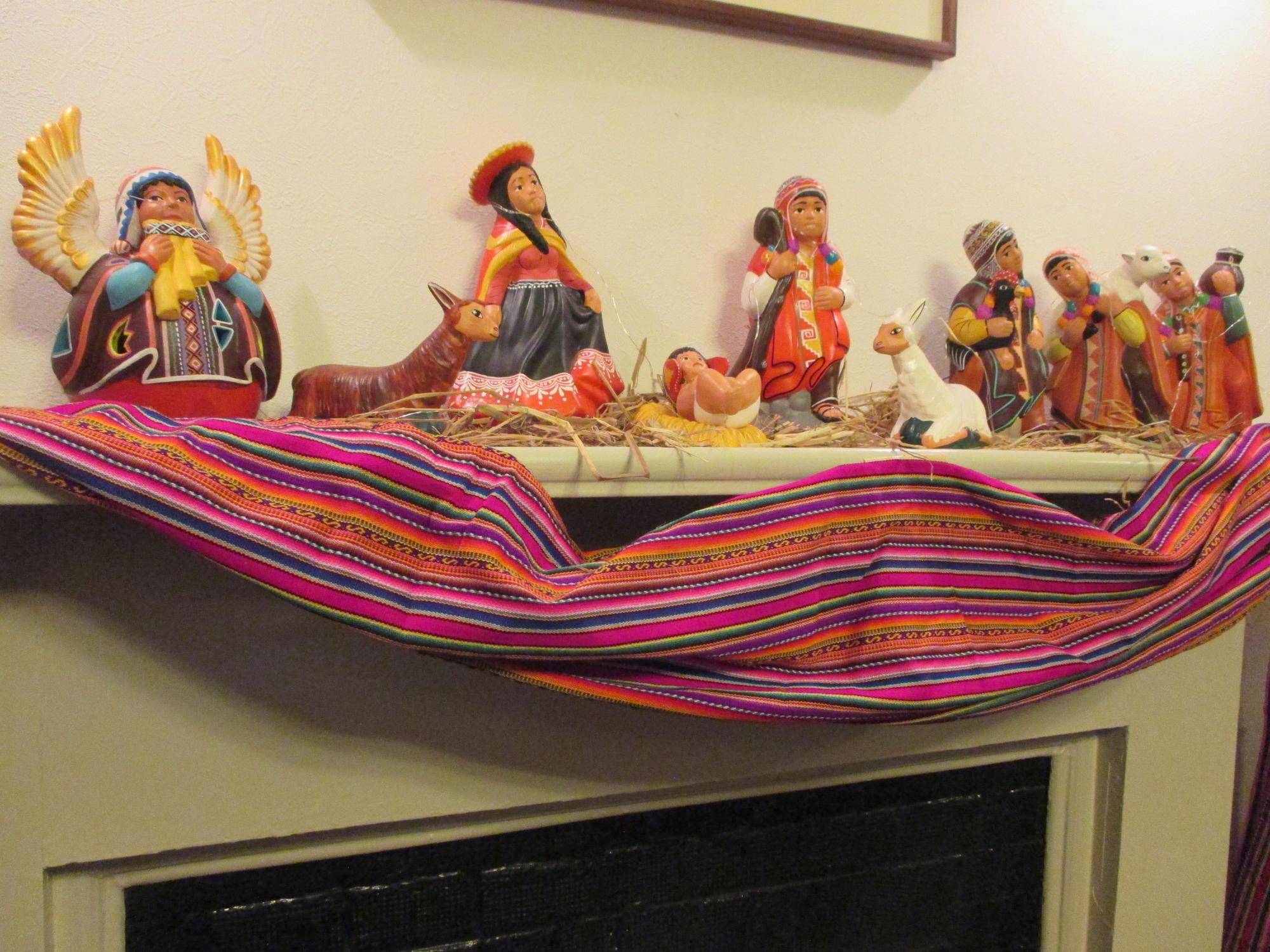 ④2023クリスマスペルー暖炉飾り（ブログ）.JPG