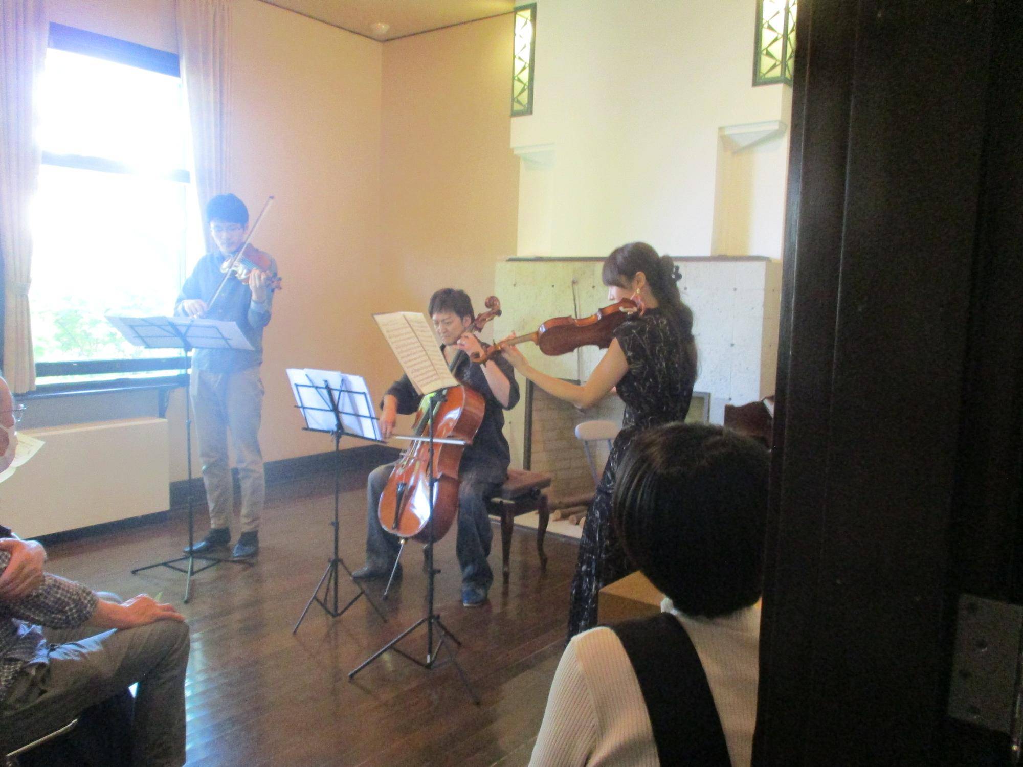 エリス　アフタヌーンコンサート (3).JPG