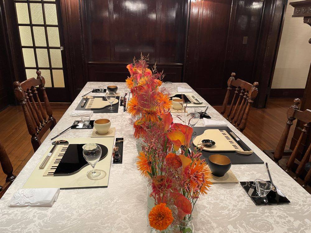 R6-花と器(111番館) (ダイニング) (2).JPG