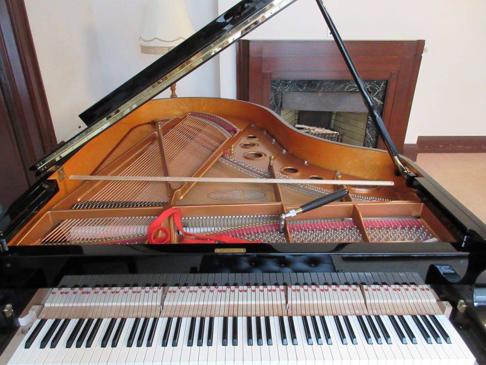 0118ピアノ調律①（イギリス館） (1).JPG