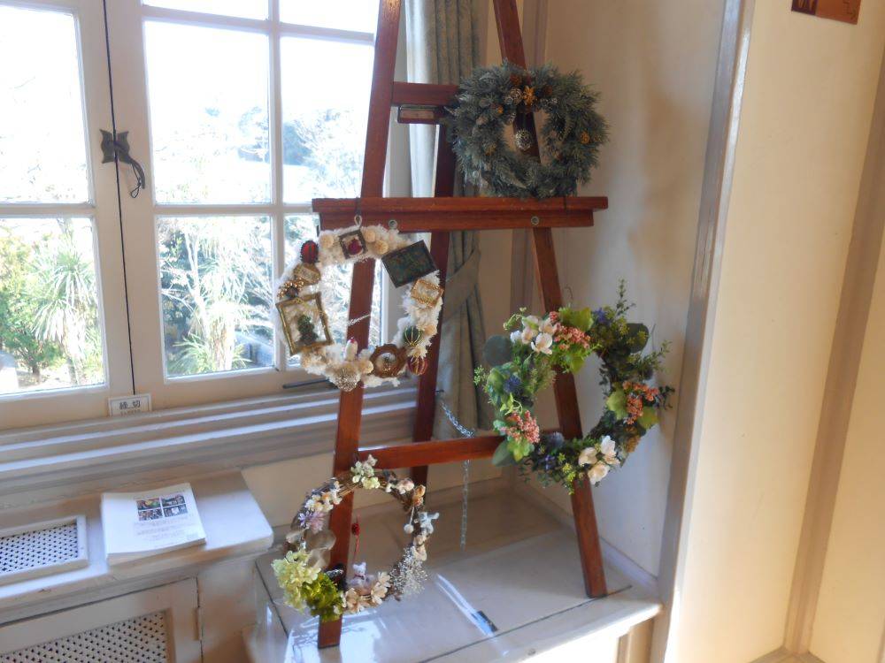 山手111番館_芸術祭_100人のリースの会 (4).JPG