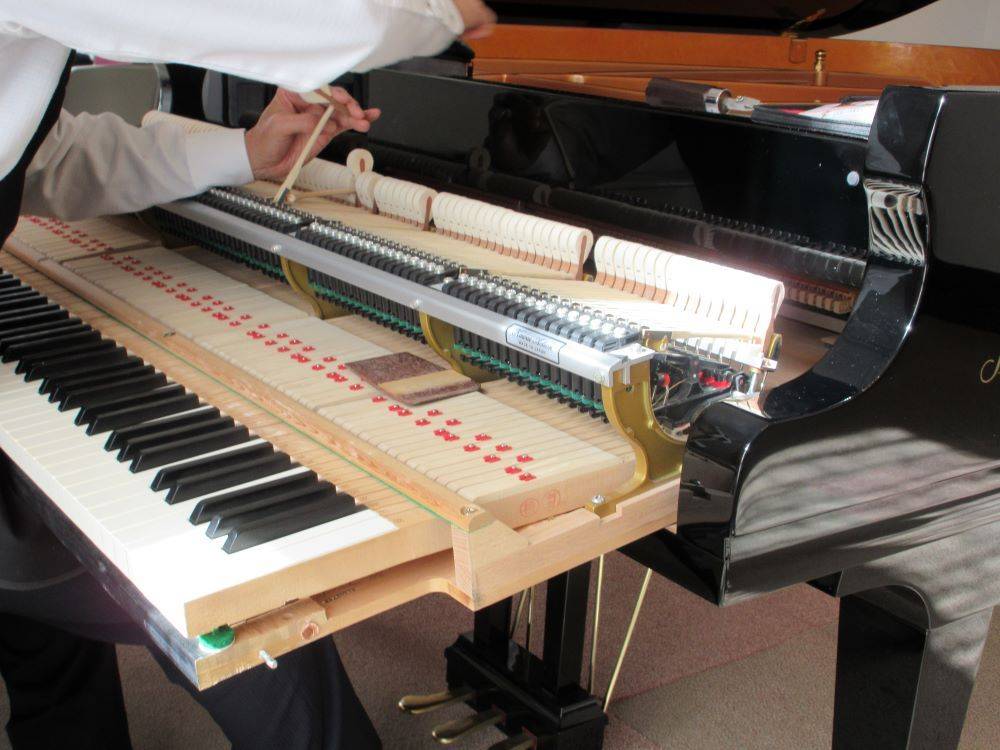 0118ピアノ調律④（イギリス館） (1).JPG