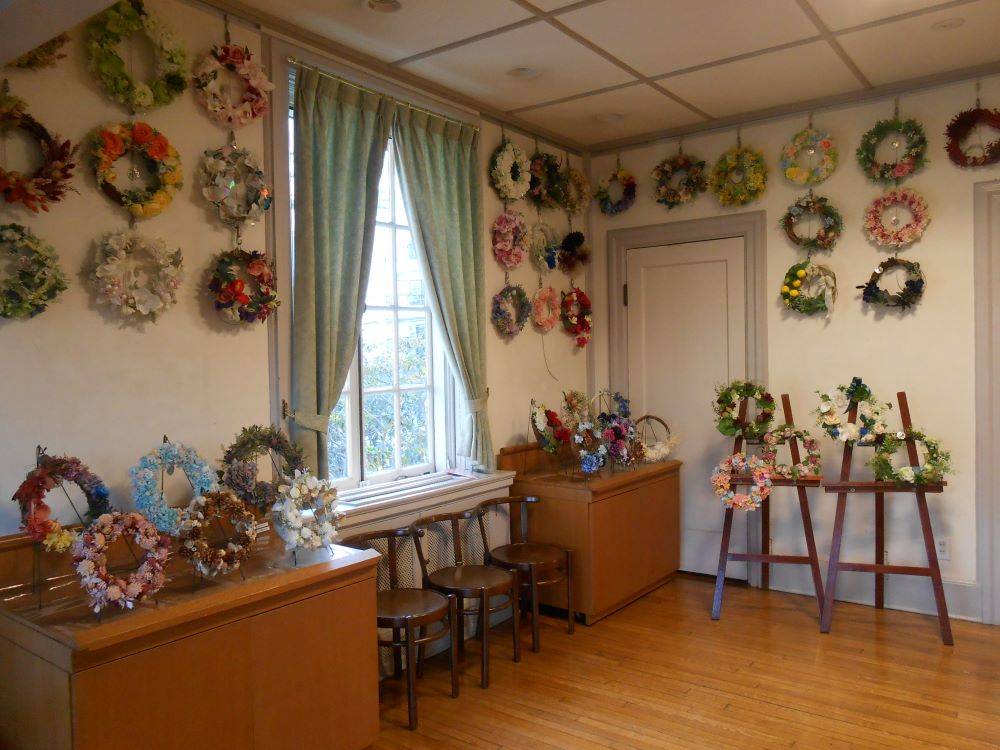 山手111番館_芸術祭_100人のリースの会 (2).JPG