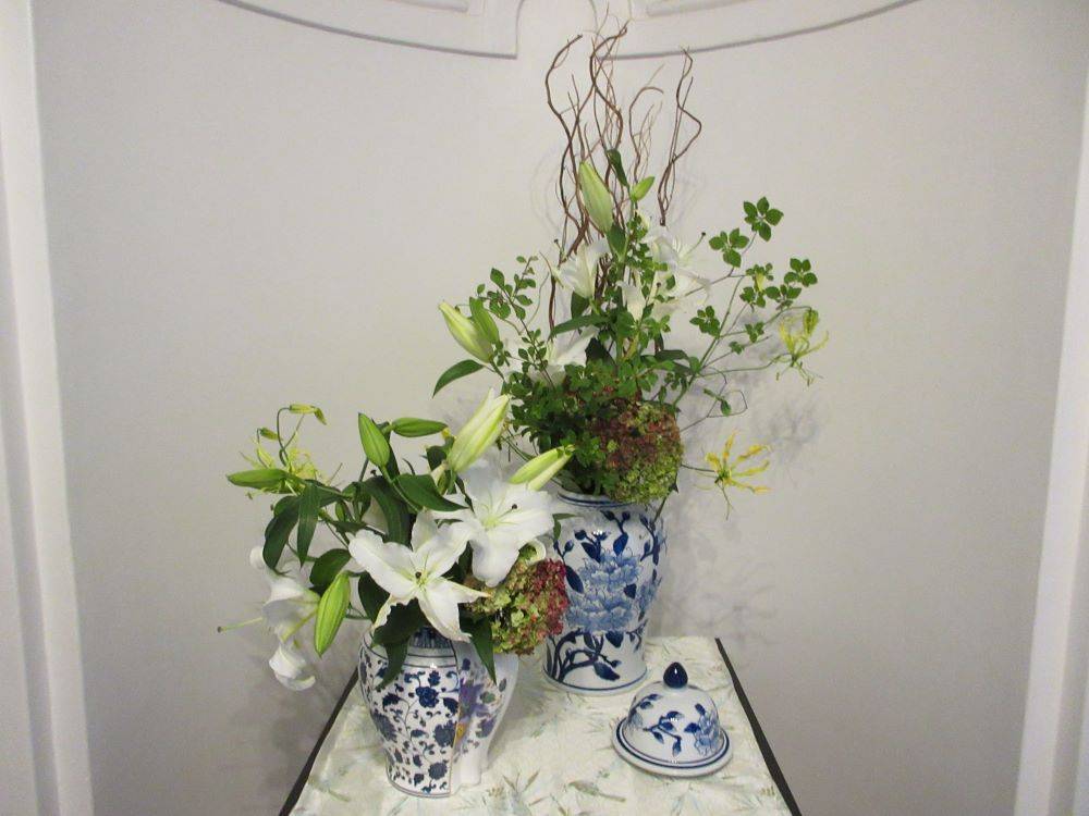 0606イギリス館花と器 (8).JPG