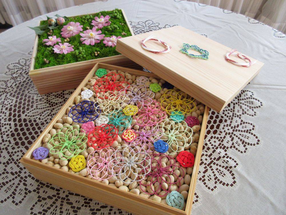 01230 イギリス館季節のお花②.JPG