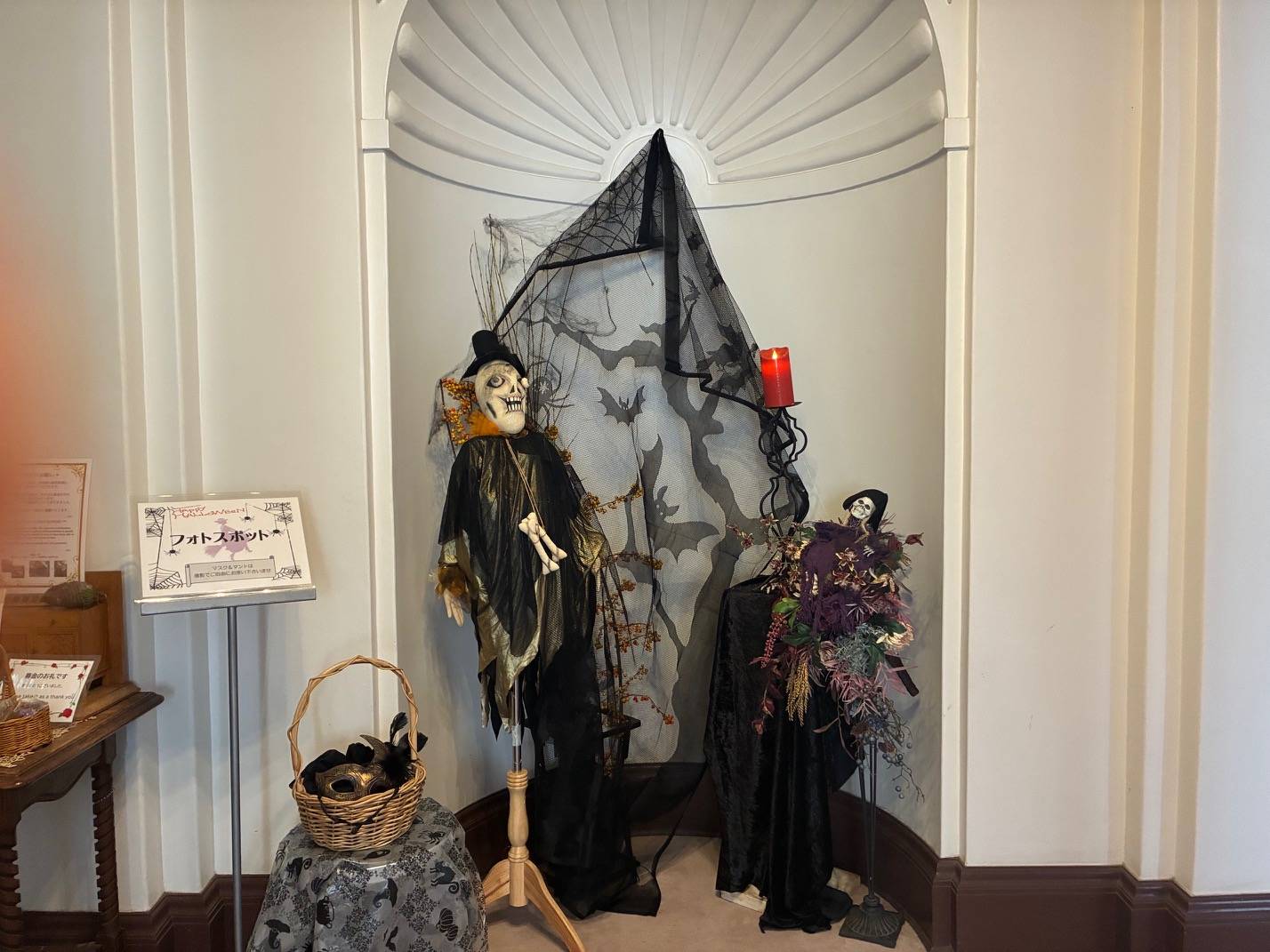 【イギリス館】ハロウィン装飾 (フォトスポット).jpeg