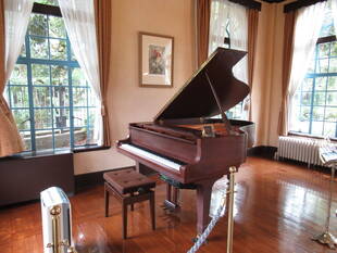 ベーリック・ホール　ピアノも湿気対策