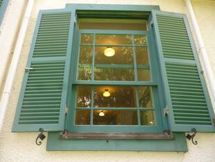 ブラフ18番館　上げ下げ窓