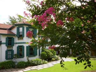 ブラフ18番館 9月初旬の庭の眺め