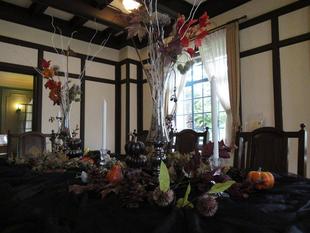 べーリック・ホール　ハロウィンの飾りつけ