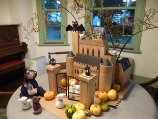 ブラフ18番館　ハロウィンの飾りつけ