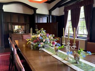 横浜山手西洋館 季節の花を飾りました