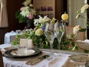 エリスマン邸　花と器のハーモニー2022