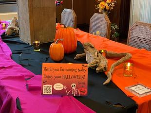 エリスマン邸　ハロウィン装飾「　ｔｒｉｃｋ　ｏｒ　ＴＲＥＥｔ　」