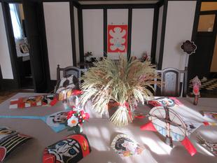 ベーリック・ホール お正月装飾「幸せ 飛躍を願って」