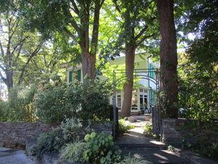 エリスマン邸  9月の前庭