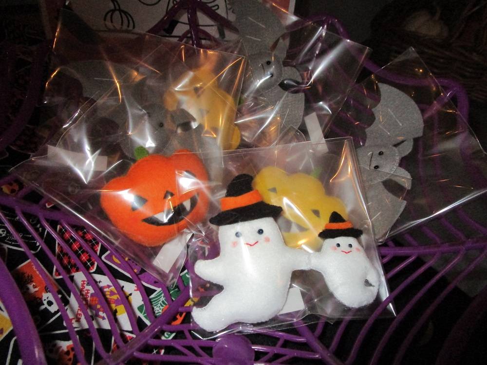 ブラフ18番館 ハロウイーン手作り物販の写真