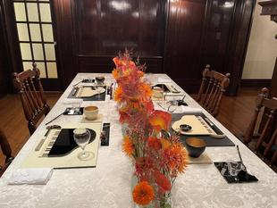 山手111番館 花と器のハーモニー2024 【Monochromatic】