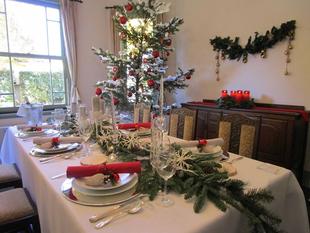 ブラフ18番館 世界のクリスマス2024  スイス連邦