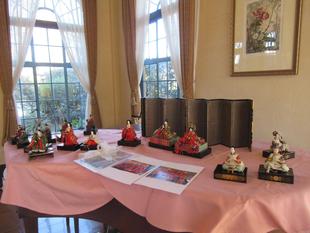 ベーリック･ホール　桃の節句装飾の準備