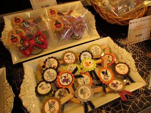 横浜市イギリス館 ハロウィングッズ販売中